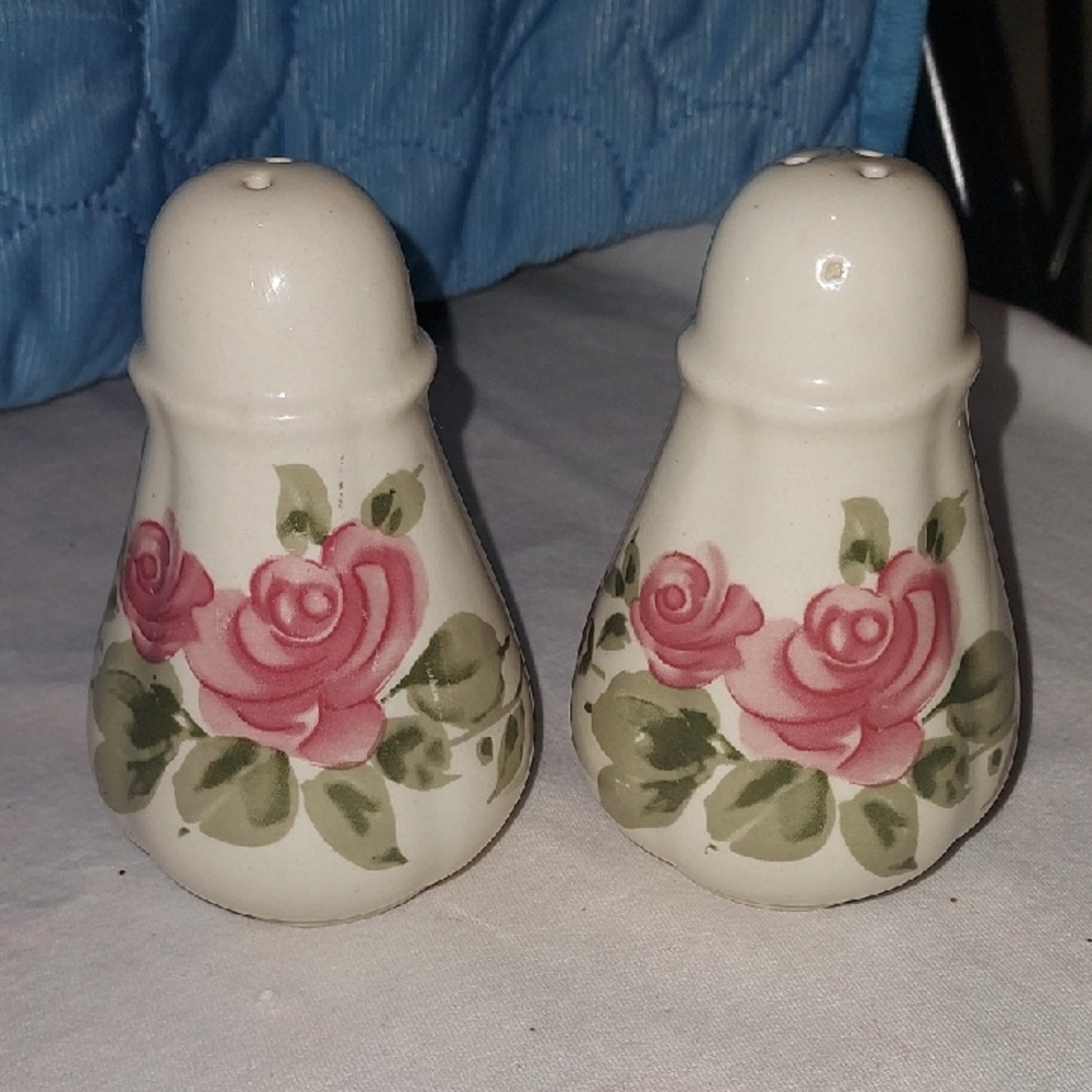 Vintage Pottery Pink Salt and Pepper Shakers Set Of 2.     4" High.